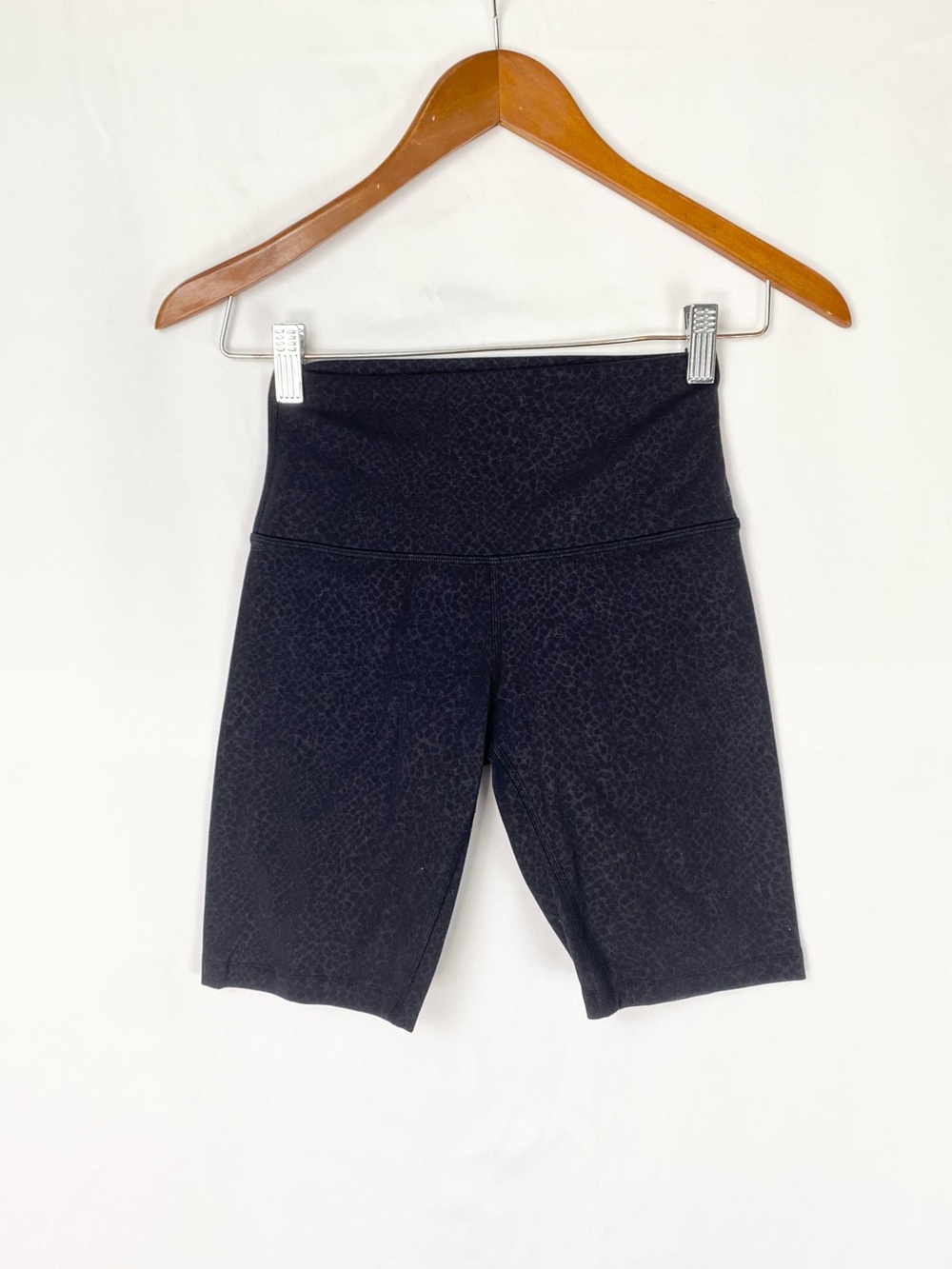 LULULEMON ATHLETICA Align 8” Shorts High Waisted‎ Black Embossed
